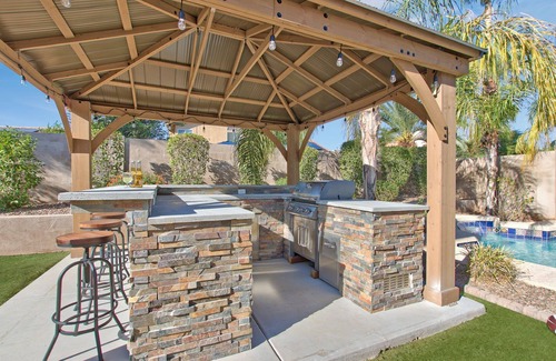 Paradise Valley Village House | Scottsdale - Phoenix 5 Bedroom Premium Home: Minutes to Shopping & Kierland!