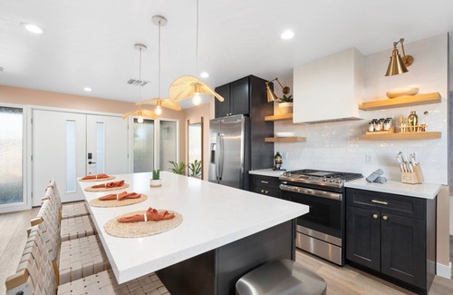 Park Scottsdale Two House | Scottsdale Retreat with Huge Private Yard, Beach Volleyball, Heated Pool