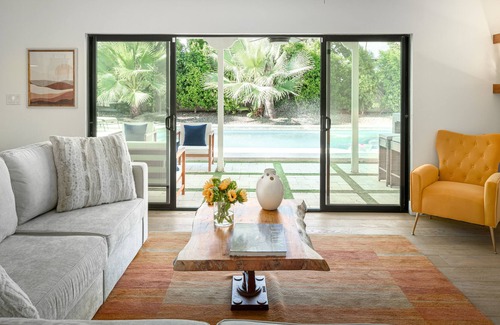 Raskin Estates House | Scottsdale Sunny Lux With Pool & Central Location! Vibrantly Designed Rooms!