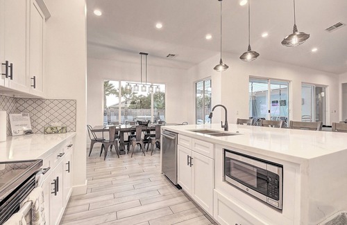 Paradise Valley Village House | ScottsdaleStays-The Ultimate 10BDRM-6BATH Estate – Huge Pool, Spa, Sport Courts.