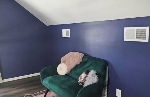 Doniphan House | Scotty's sunny spot