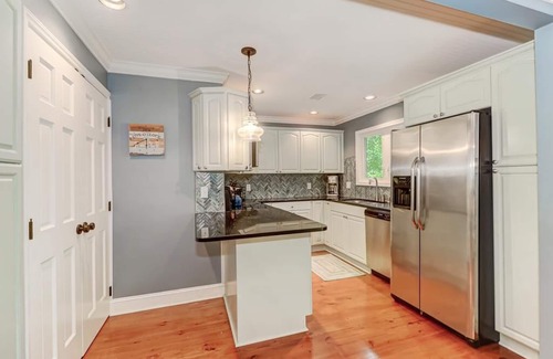 Twin Oaks House | Screen porch, Ping-Pong, 2 Living areas with TVs, Coastal Chic - 29 Twin Oaks