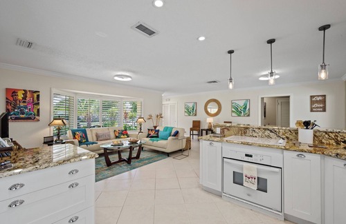 Deerfield Beach House | Screened-In Heated Pool and 5 min from the beach. Child friendly.