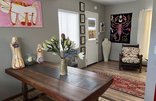 Landers Cottage | Sculpture Garden Casita