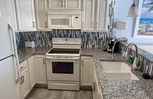 Myrtle Beach Condo | SD-1443/44 Experience ocean views from the 14th floor in this spacious 2-bedroom condo