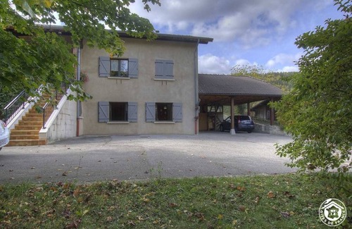 Montanges House | Se Ressourcer Dans les Montagnes du Jura