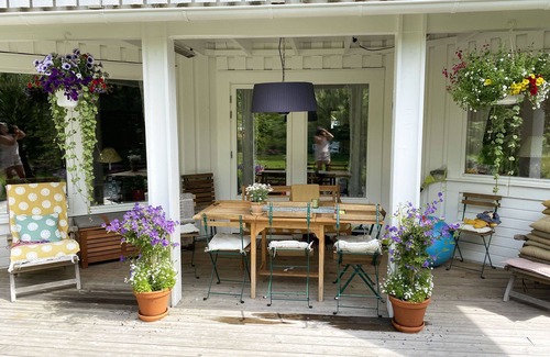 Vastra Frolunda Ski Chalet | SE08031