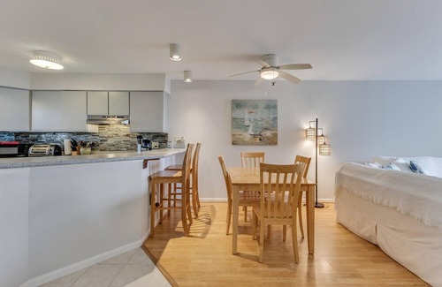 Wilmington Beach Condo | Sea 11 - Private Oceanview Deck & Community Pool