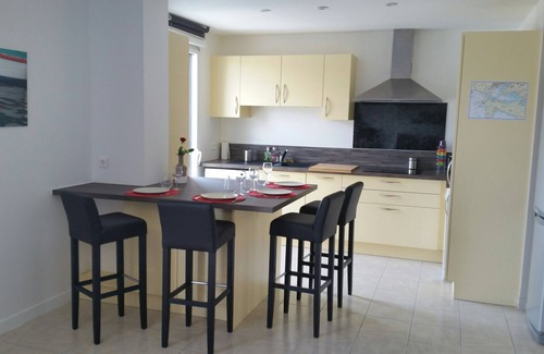 Morgat Apartment | Sea and garden view apartment in a luxury residence close to the beach