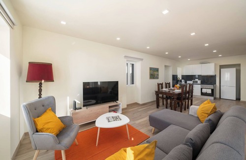 Funchal House | Sea and mountain view - Madeira Friendly Guest House