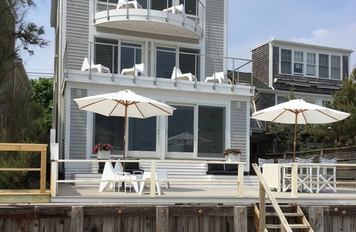 Commercial Street House | "Sea Barn" Robert Motherwell's Waterfront Home/Studio Renovated And Reimagined