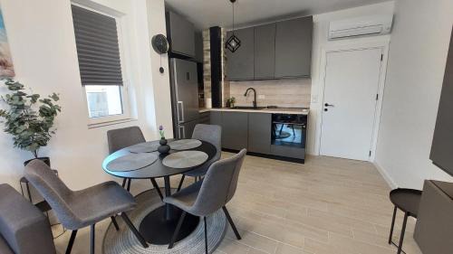 Saints Constantine and Helena Apartment | Sea Escape
