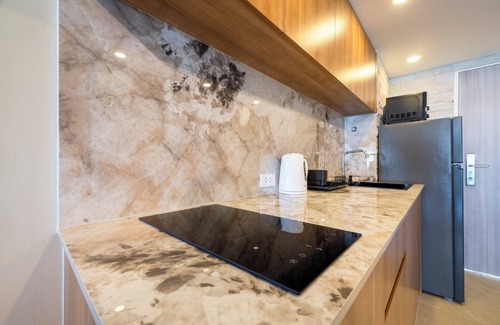 South Pattaya Condo | Sea Breeze - A Luxury Seaview Condo