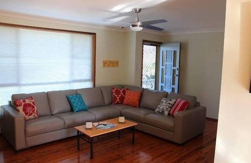 Callala Beach House | Sea Breeze at Callala Beach