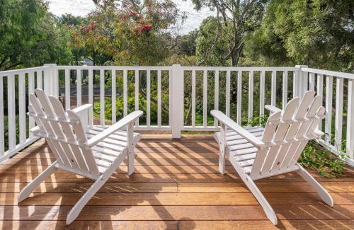 Eagle Bay House | Sea Breeze
