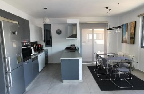 Amfilochia Apartment | Sea breeze holiday apartment