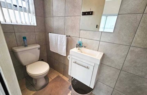 Gonubie Apartment | Sea Breeze Manor-Aqua Unit