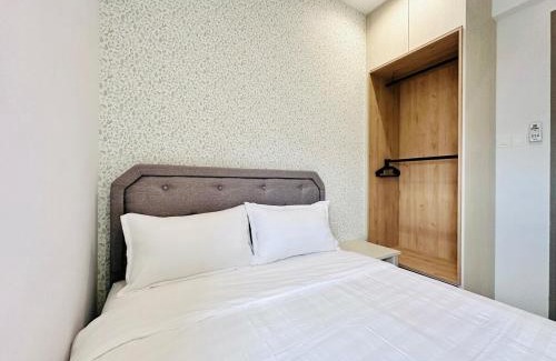 Kampung Sungai Nibong Apartment | Sea Bridge View Sky Pool Cozy 3BR Retreat airport 9pax