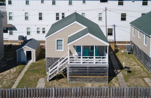 Kill Devil Hills Cottage | Sea Captain's Cottage 2; Oceanfront Cottage Court