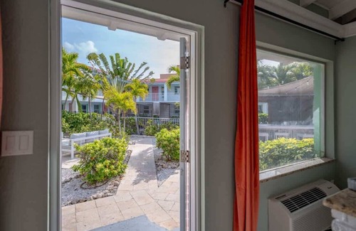Clearwater Beach Cottage | Sea-clusion: Private Poolside Cottage by the Beach