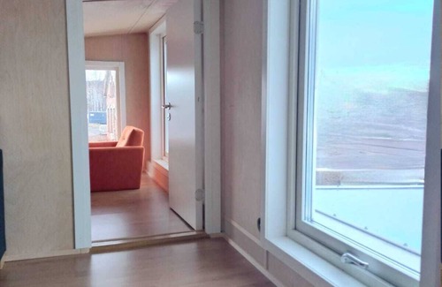 Falun Boat Rental | SEA CO9 - The Houseboat Getaway