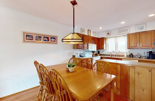Bethany Beach Villa | Sea Colony Villa with Central AC & Washer/Dryer - Private Beach & 12 Pools