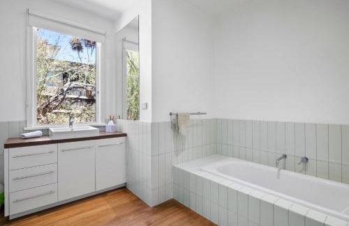 Anglesea House | Sea Corner