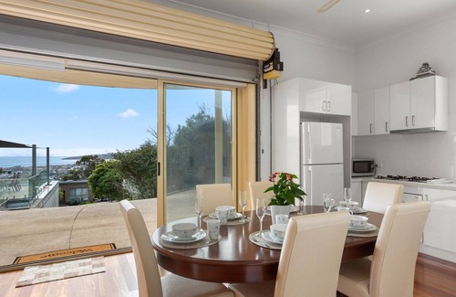 Dromana House | Sea Dragon - Dromana