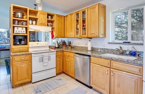 Yachats House | Sea Enchantment - Ocean View, Easy Beach Access