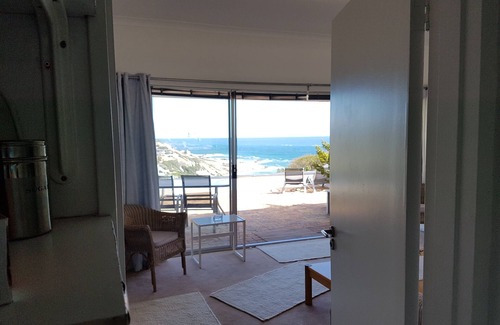 Hout Bay Apartment | Sea-facing Apartment with stunning view of Llandudno Bay