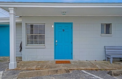 Crescent Beach Apartment | Sea Foam | Family-Friendly Coastal Escape| Beach