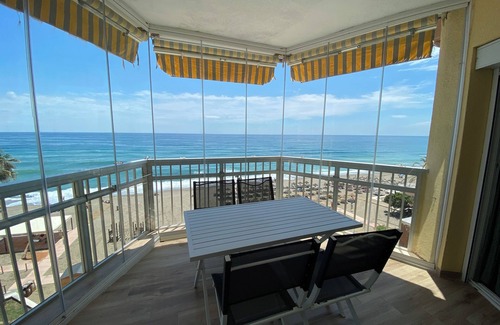 Costa del Sol Apartment | Sea front, 1 bedroom apartment, Fuengirola.