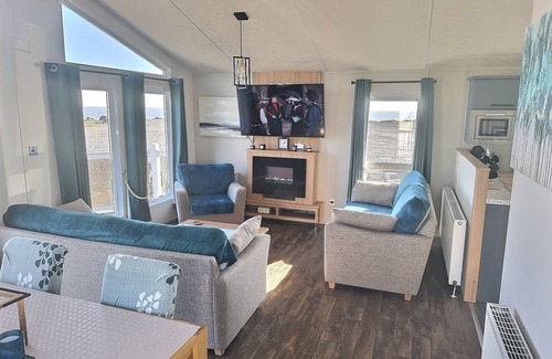 Porthcawl Cabin | Sea Front 2 Bedroom Lodge (Honeysuckle 95) at Trecco Bay Holiday Park, Porthcawl