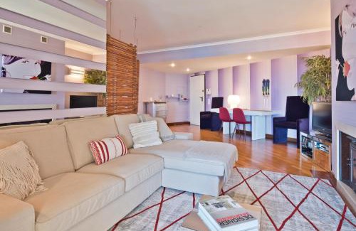 Parede Apartment | Sea Front Family Apartment