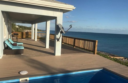 Rainbow Bay Cottage | Sea Grapes - Amazing Ocean Views plus a Pool