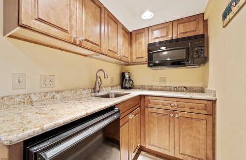 West Cape May Cottage | Sea Horse Cottage-5 Bedrooms, 3 Full Baths, 2 Half Baths, Sleeps 13
