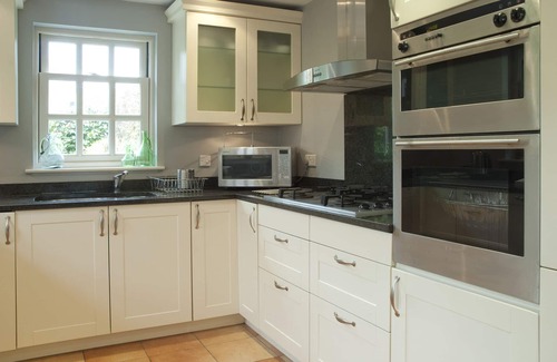 New Forest District House | Sea House,Lymington, a lovely Georgian house. IN 2025, WE OFFER A 10% REDUCTION.
