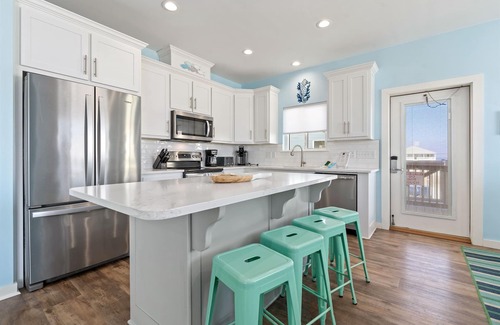 Dauphin Island Cottage | Sea Krewe~Beachfront~Sleeps 10~Updated