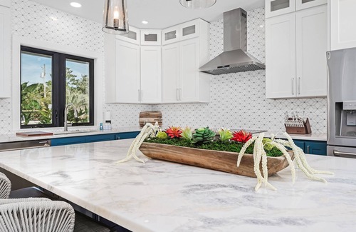 Navarre House | Sea La Vi | Waterfront | by Salt Water Vacations