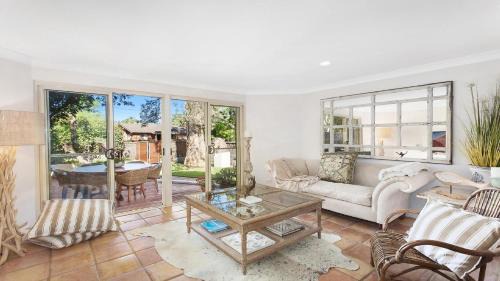 North Avoca House | Sea La Vie Close To Beach , Wifi Acccom Holidays