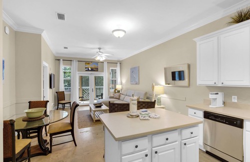 Seagrove Beach Condo | Sea La Vie | Stylish 3BR Condo in Seagrove | Walk to Beach | Sleeps 7