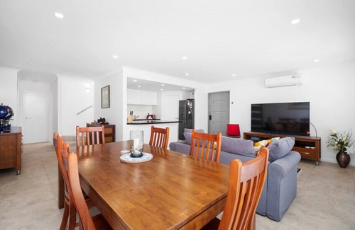 Marmion House | Sea La Vie - The Watch!