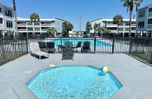Gulf Shores Condo | Sea Oats C203 2 bedroom/2 bathroom pet friendly