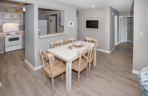 Gulf Shores Condo | Sea Oats I-103 ~ Pet Friendly ~ Pool, Beach Access + $400 FREE Activities Daily ~ Zoo/Golf + More