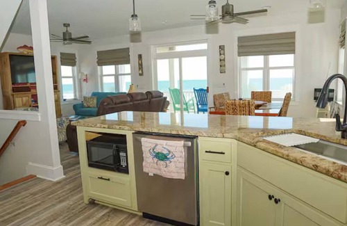 North Topsail Beach House | Sea Pearl- Come relax in the sand