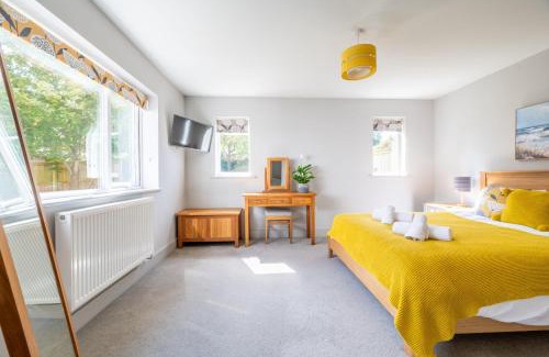 Brancaster House | Sea Peeks