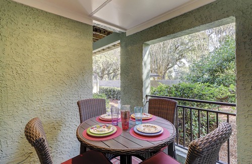 Harbour Town Condo | Sea Pines Resort! Gorgeous Pet-Friendly Retreat