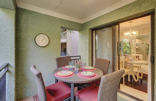 Harbour Town Condo | Sea Pines Resort! Gorgeous Pet-Friendly Retreat