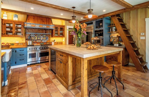 Montecito House | Sea Ranch - 4 Acres + Pool, Walk to Beaches, Cafes & Shops