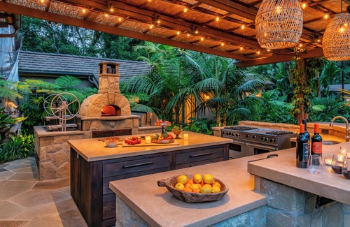 Montecito House | Sea Ranch - 4 Acres + Pool, Walk to Beaches, Cafes & Shops